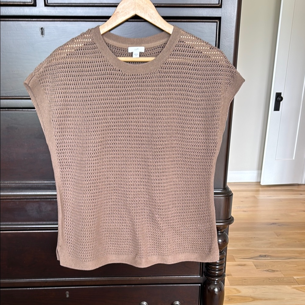 JJill khaki/Brown Sleeveless Sweater Top